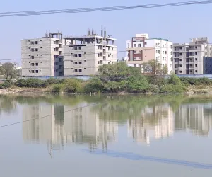 చెరువుల అనుసంధానానికి అడ్డంకులు..!