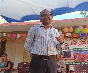 ఆత్మవిశ్వాసం విజయానికి బాట – డిప్యూటీ తాహసిల్దార్ దుమంతి సత్యనారాయణ